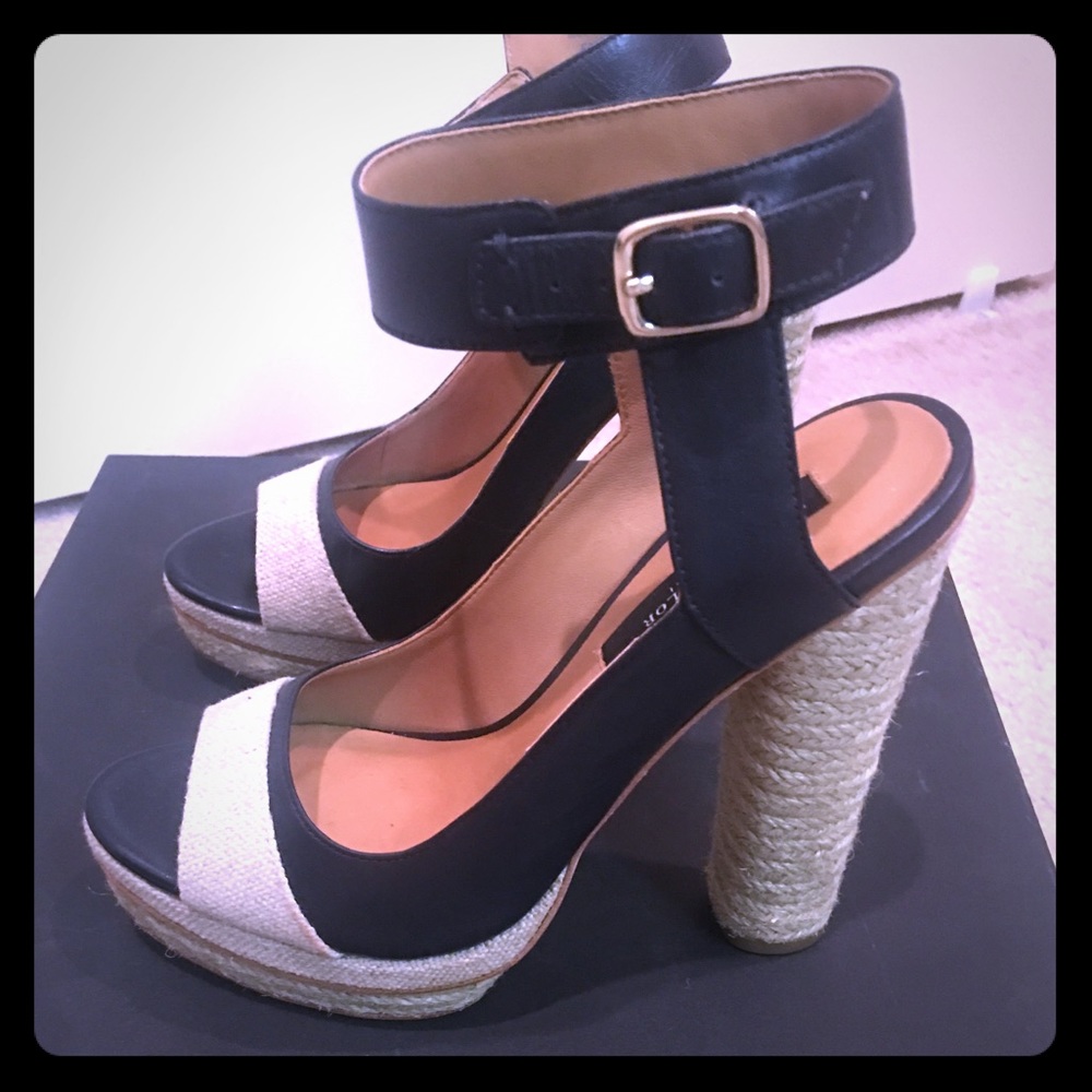 ANN TAYLOR OE Bristol Peep Platform